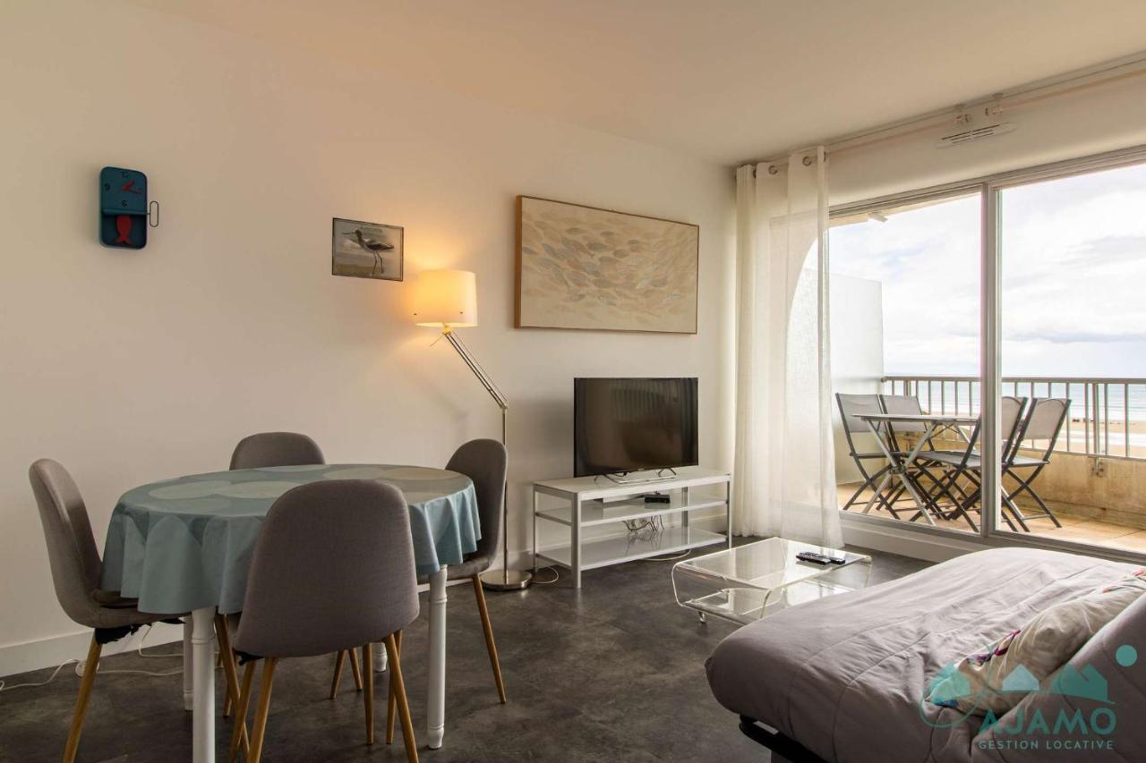 452 - Appartement T2 vue mer, à 50m de la plage. - B&B Erquy