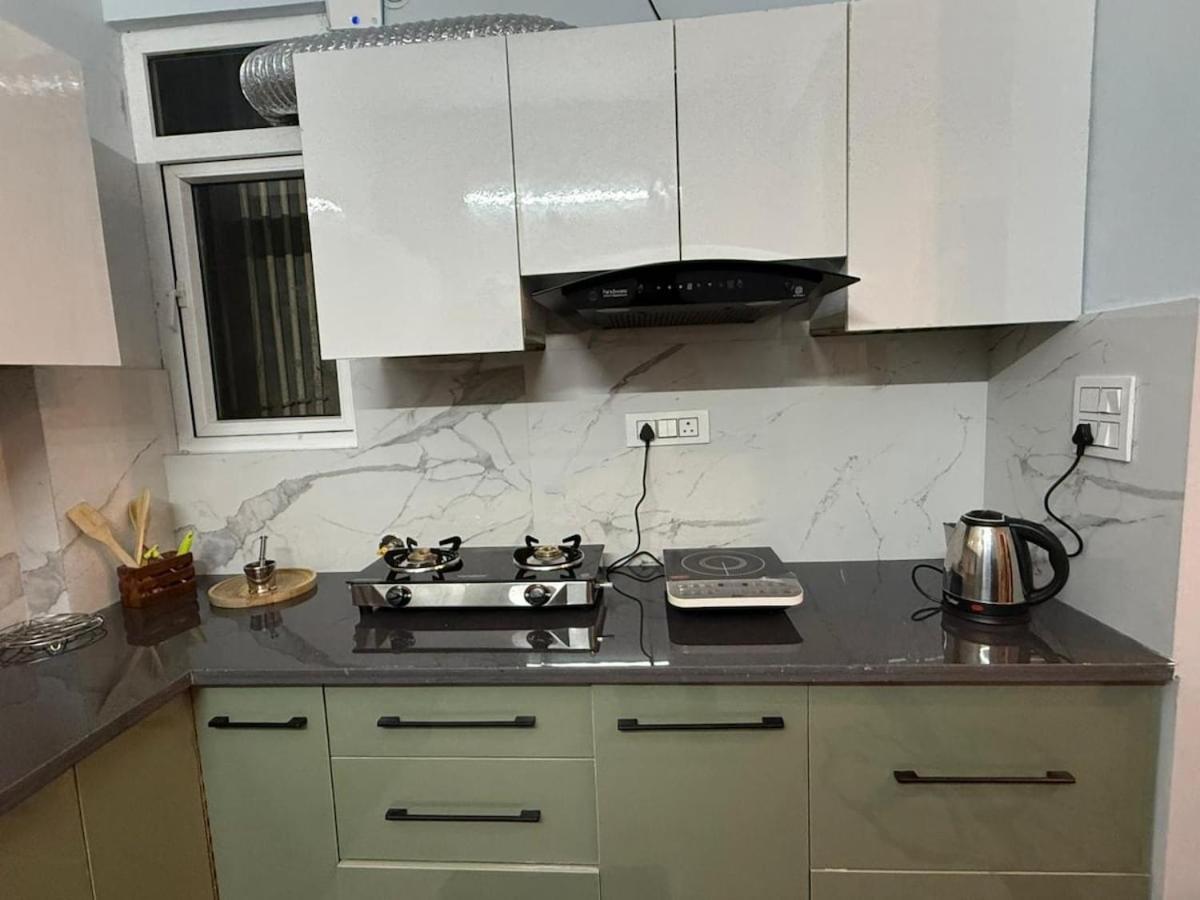 A warm, calm, cozy homestay nestled by the forest - Ferienwohnung Dehradun