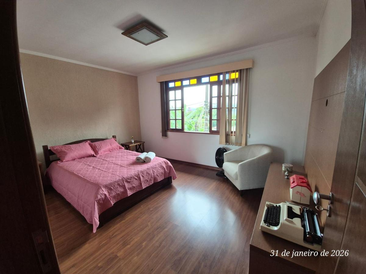Casa excelente localização perto dos principais pontos turísticos da - B&B Teresópolis