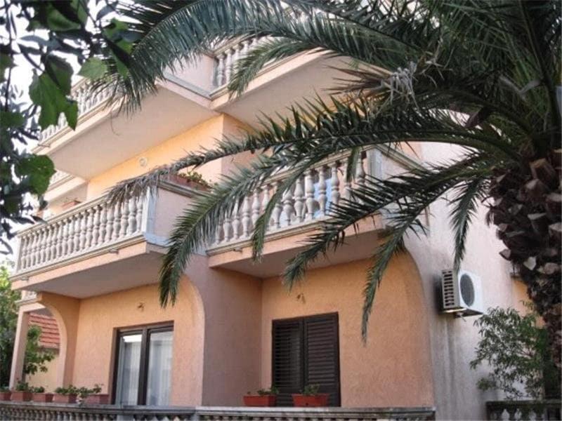 Apartments Dijana - B&B Vodice