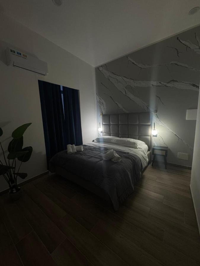 Maison Ecce Hom0 - B&B Napoli