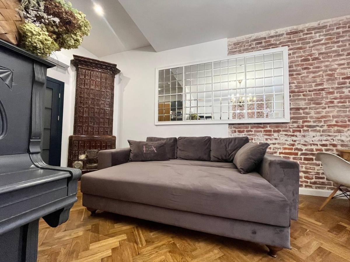 2 LvApart Центр з піаніно - Bed and Breakfast Lviv