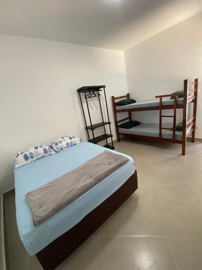 -TROPICAL SUÍTES- ao lado do SESC-BERTIOGA - Chambres d’hôtes Bertioga