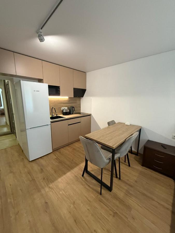 Апартаменти поруч МІСЬКА ЛІКАРНЯ - B&B Rivne