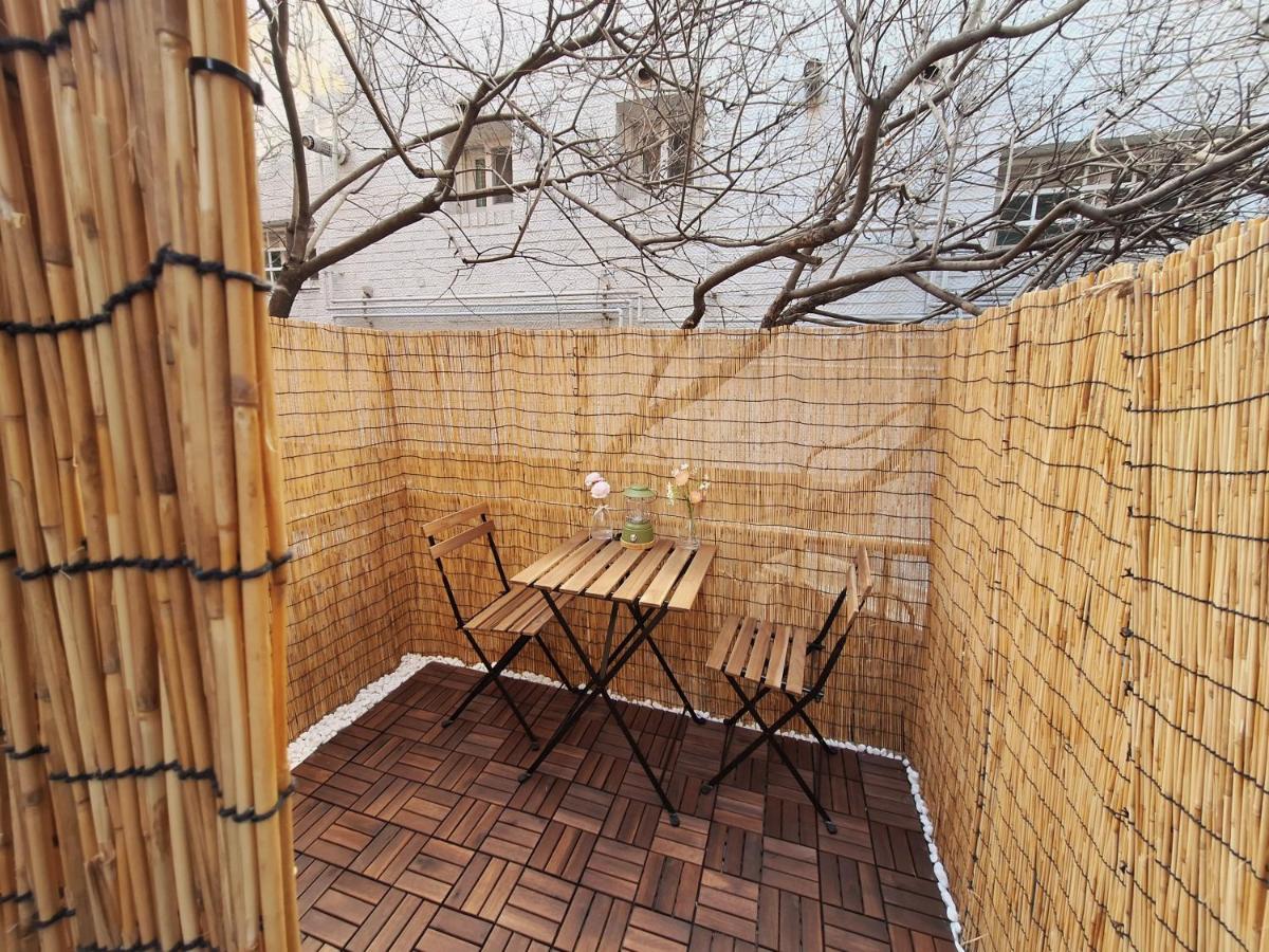 Sinnonhyeon Station 5minutes, Gangnam Plastic Surgery, Severance Hospital, COEX, airport bus 5minutes, Hongdae 30minutes, Itaewon 15minutes, 명동 30minutes - Chambres d'hôtes Séoul
