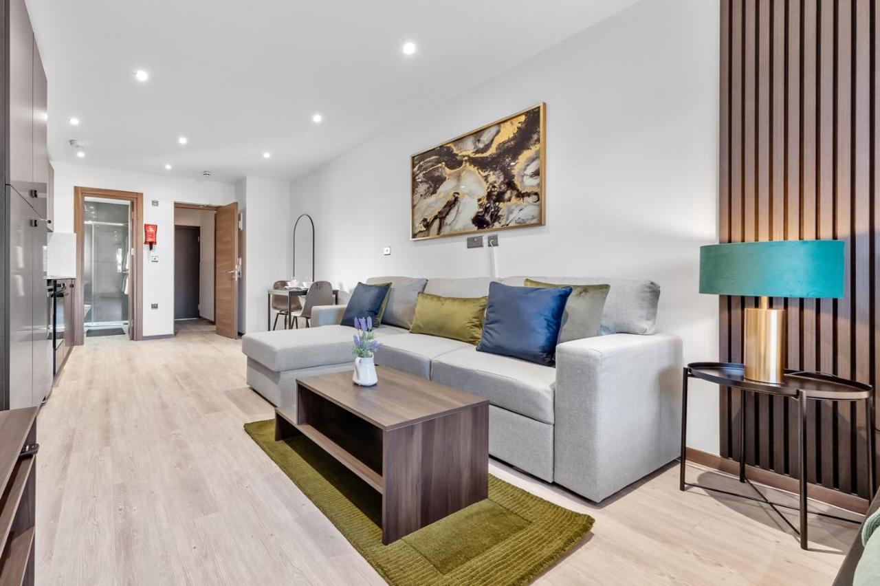 Green Studio Suite - Central London - Near Station - Bed and Breakfast Londen