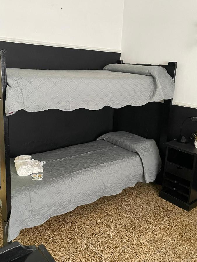 Casa céntrica San Nicolas - Excelente ubicación y comodidad - Ferienwohnung San Nicolás de los Arroyos