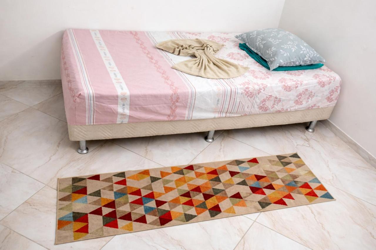 Quarto privado simples para o público masculino em acomodação compartilhada - Ferienwohnung Serra