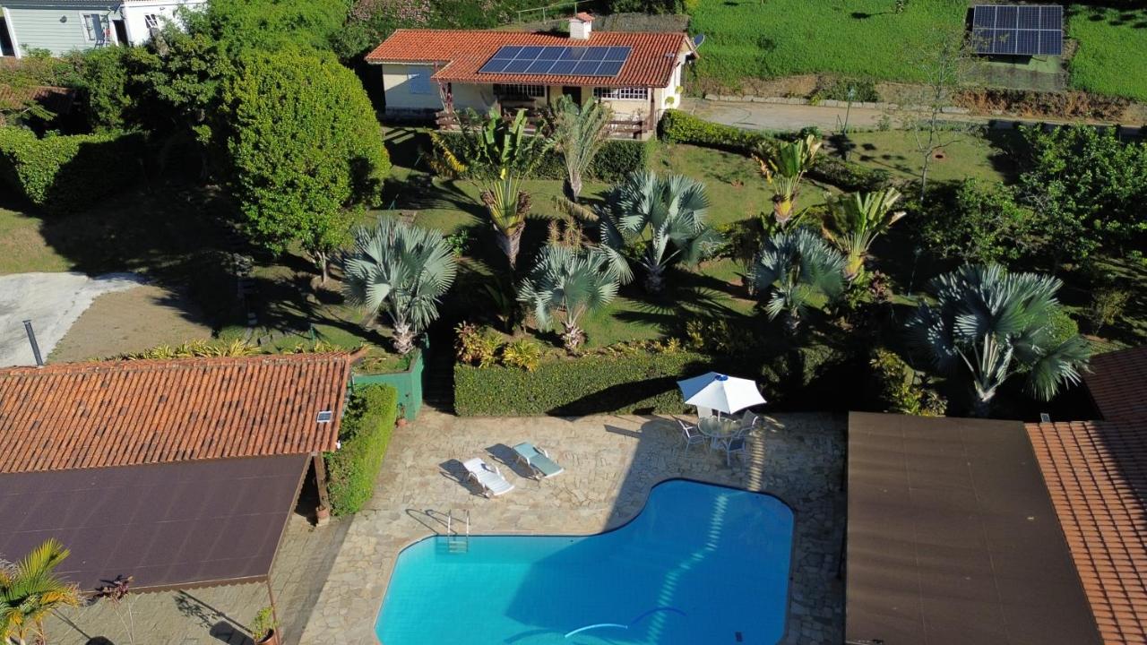 Casa no condomínio Vale da Boa Esperança em Itaipava RJ - Chambres d'hôtes Itaipava
