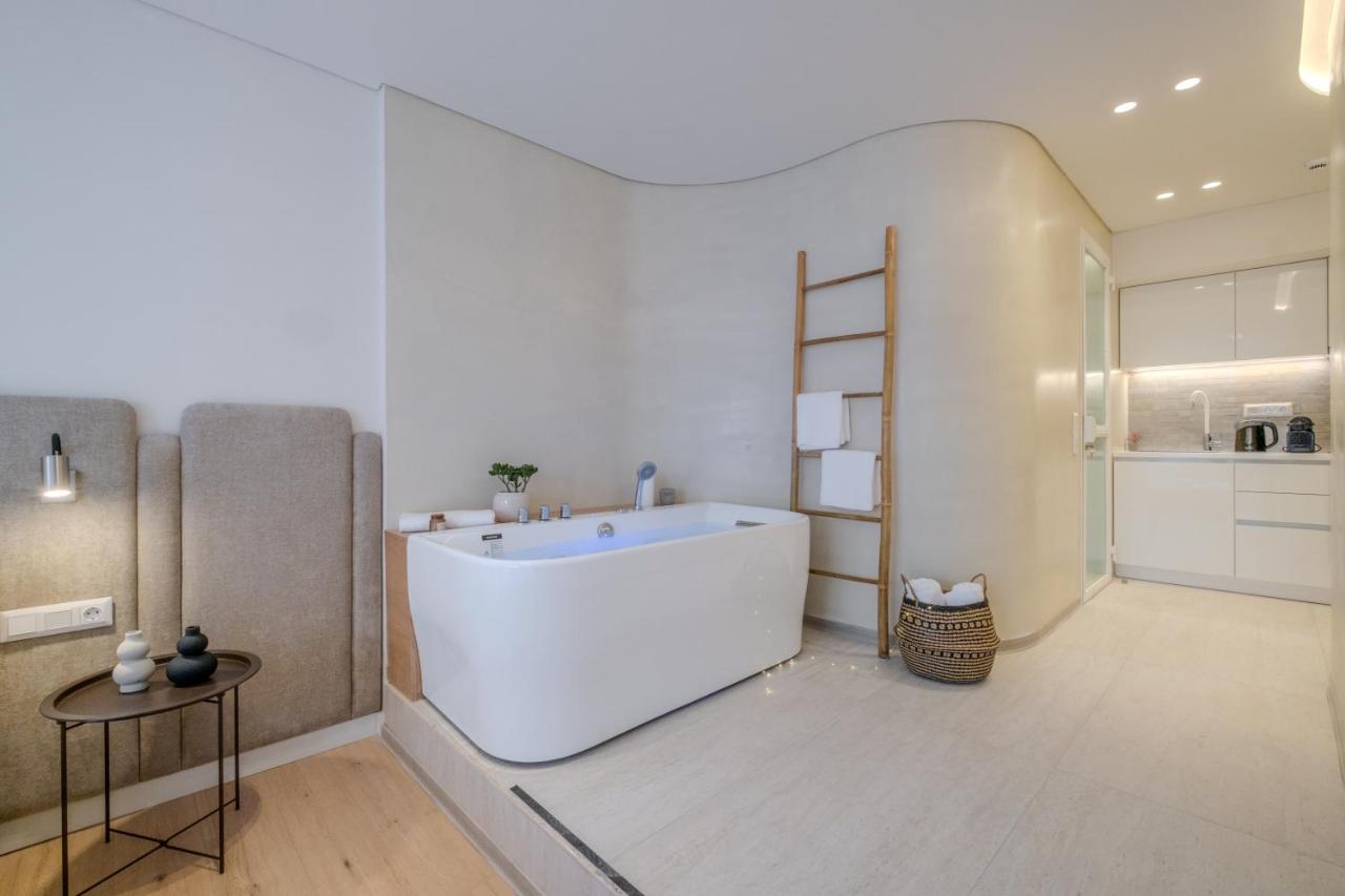 Athenian Central Suites - B&B Atene