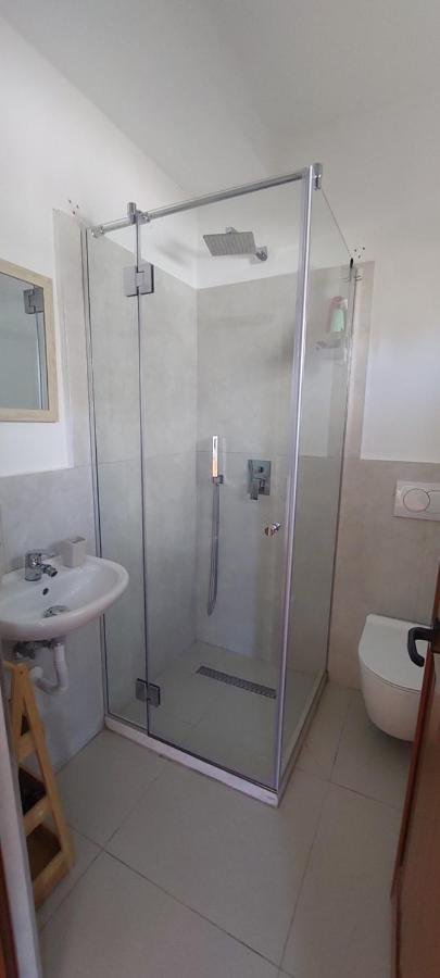 Camera Matrimoniale con Vista Giardino