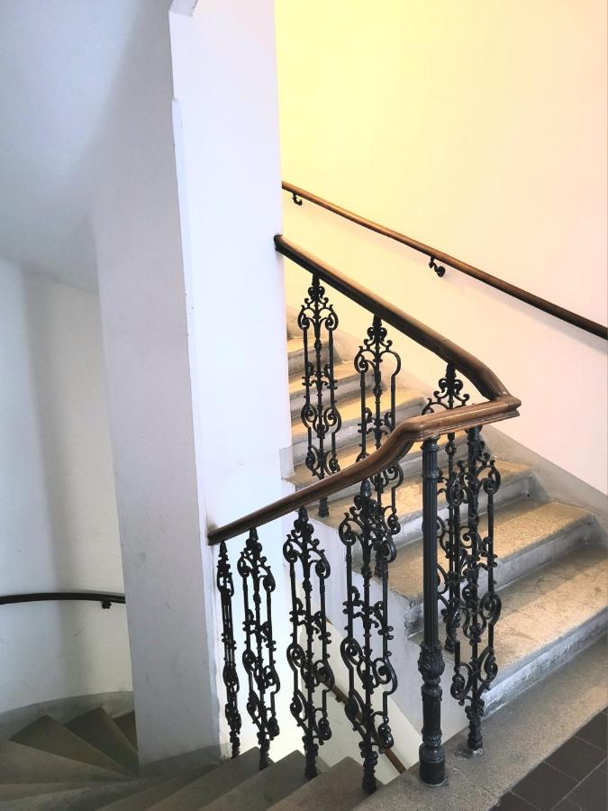 Apartment Schönbrunn - geräumig und liebevoll dekoriert in Zentrumsnähe - Ferienwohnung Wien