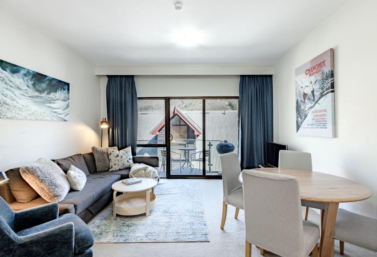 Lantern 08 Balcony - B&B Thredbo