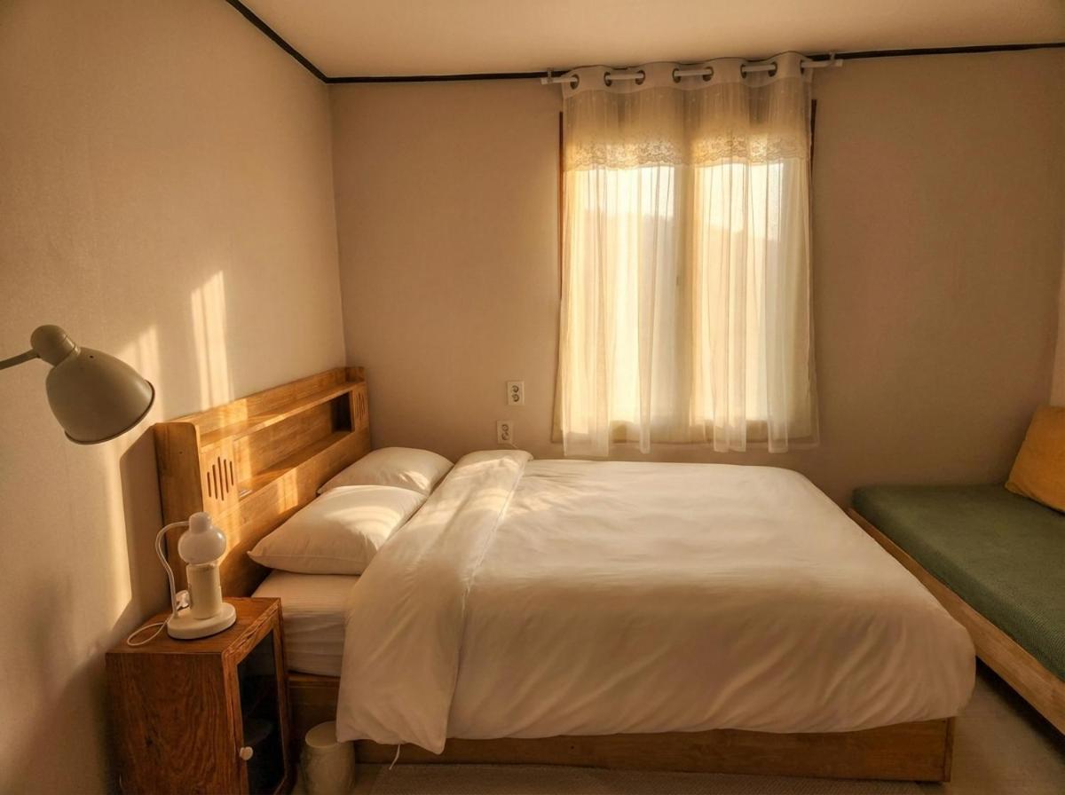 Habitación Doble con aseo compartido