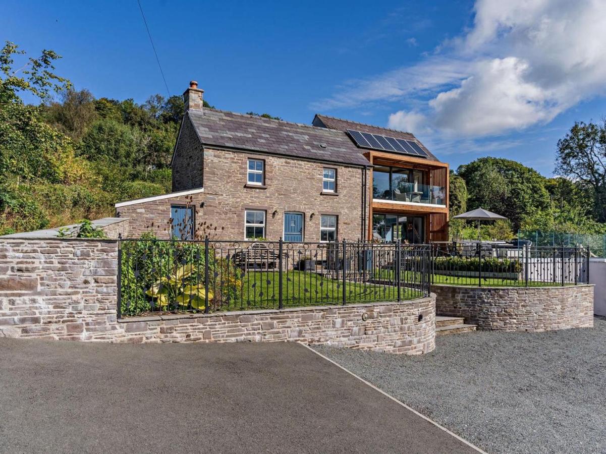4 Bed in Brecon oc-90596 - B&B Bwlch