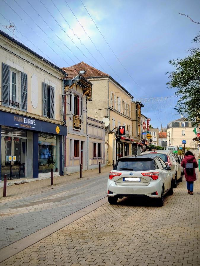 Le Vintage - 10 min Disneyland - Gare 50 m - Paris 30 min - CDG 30 min - Chambres d'hôtes Esbly
