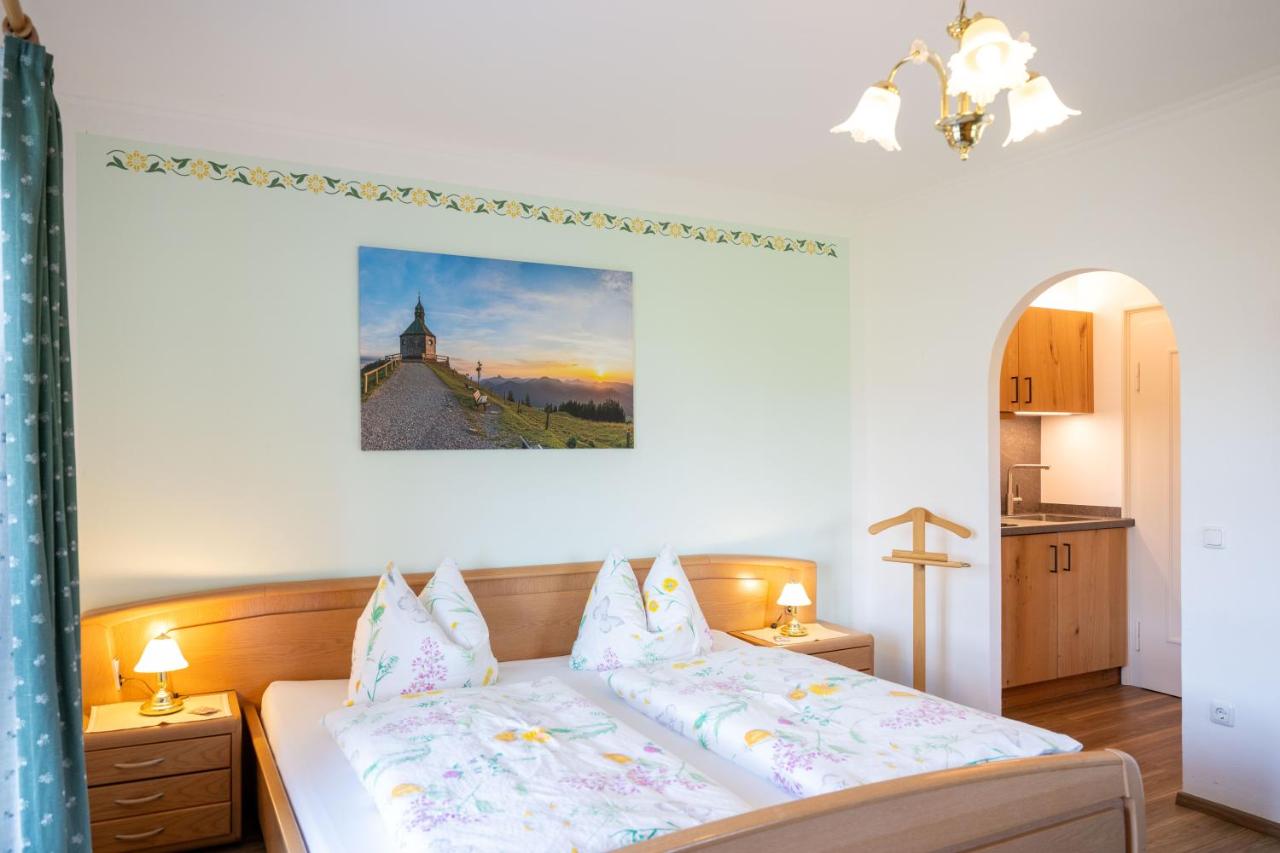 Camera Matrimoniale con Vista Lago