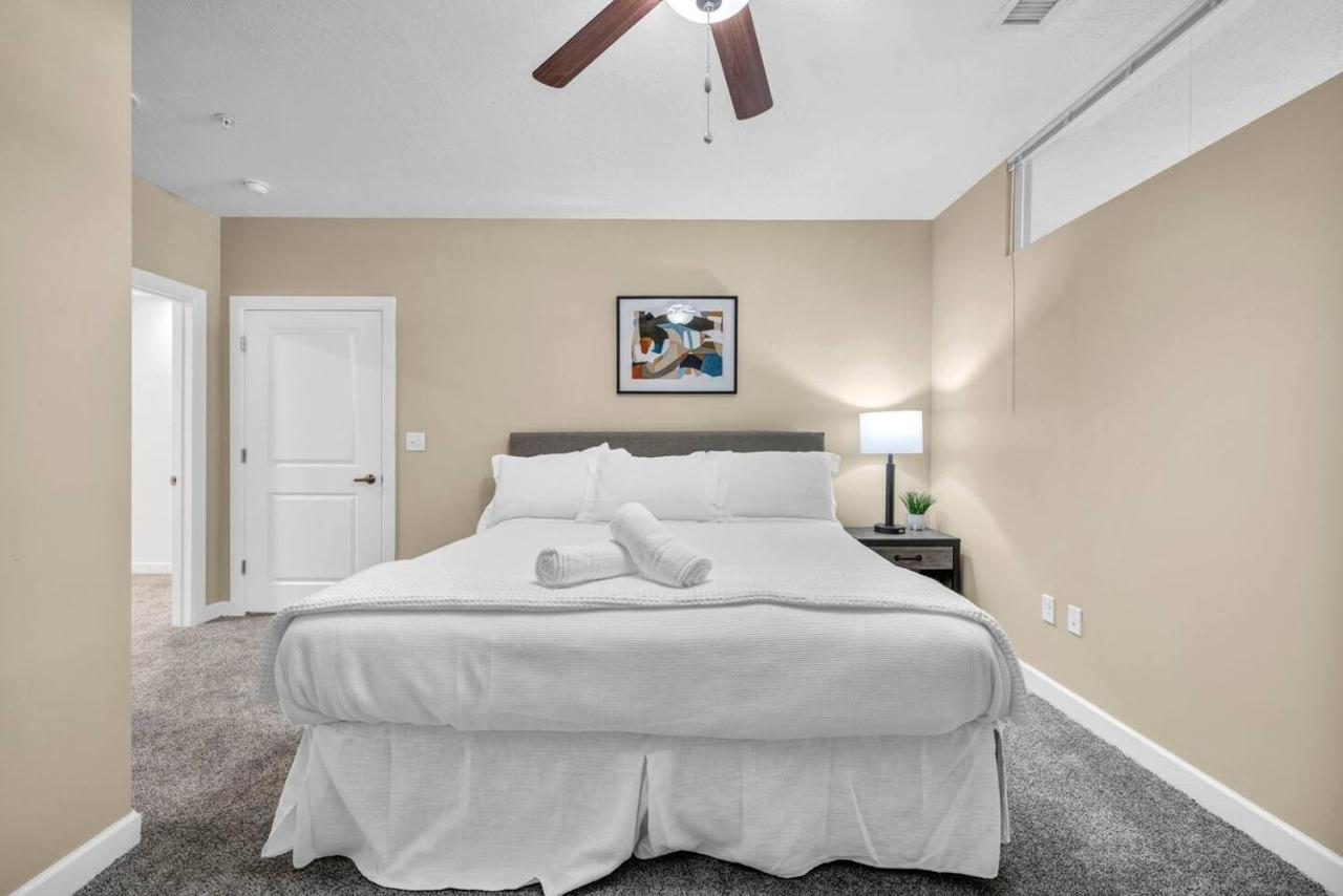 LAKE VIEWS! 15th Floor Downtown High-Rise | Gym - B&B Cleveland