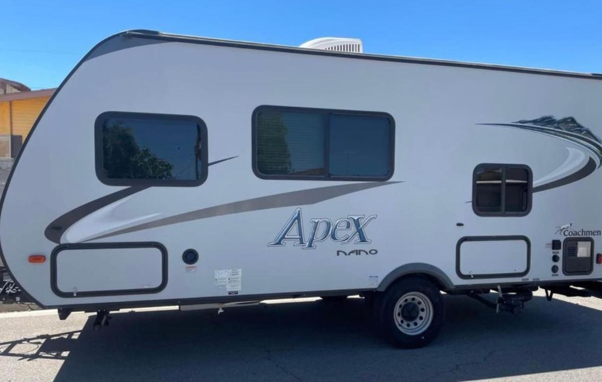 Cozy Vegas Bunkhouse RV - B&B Las Vegas