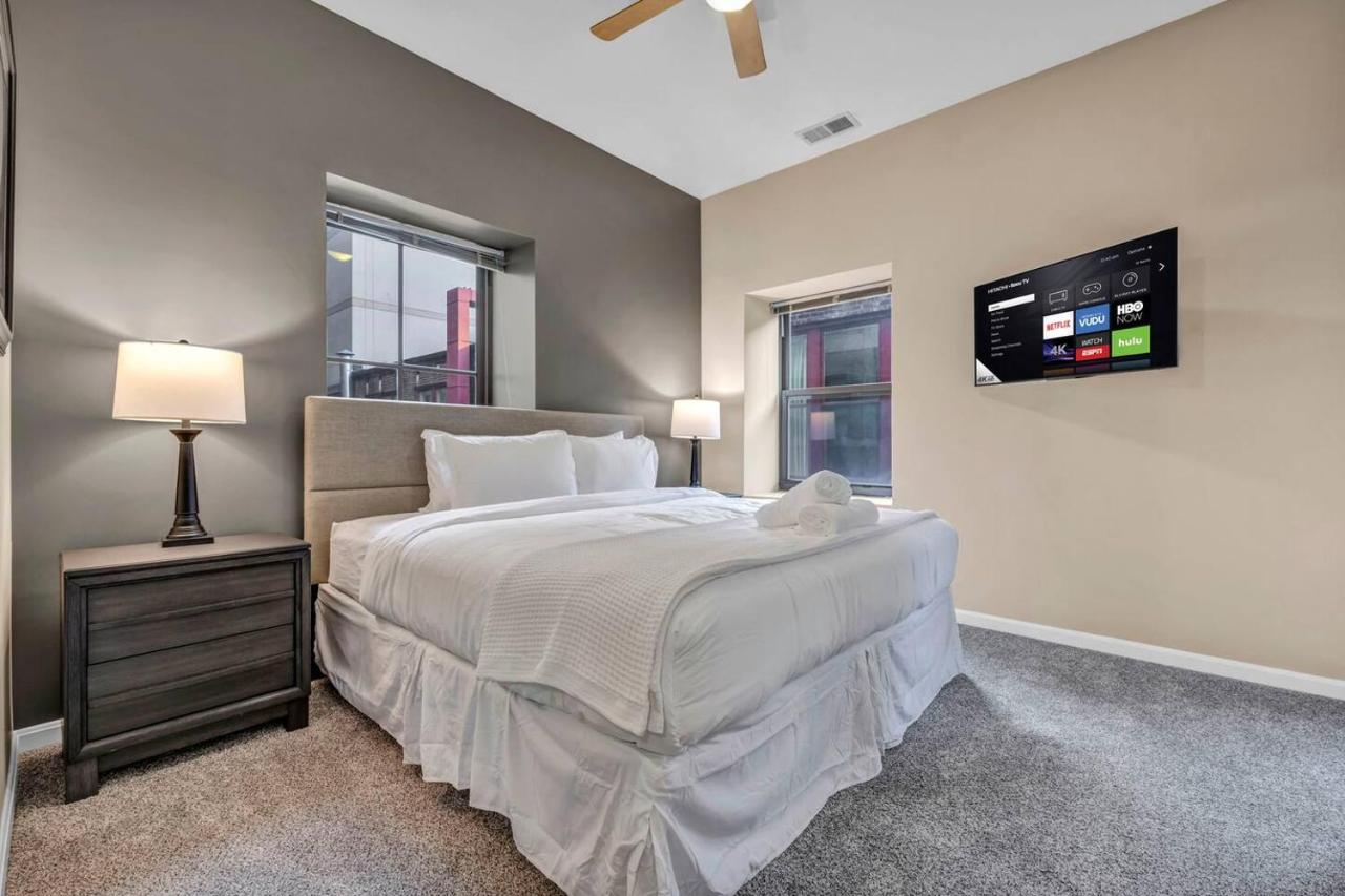 Playhouse Square Condo | Parking | Downtown - B&B Cleveland