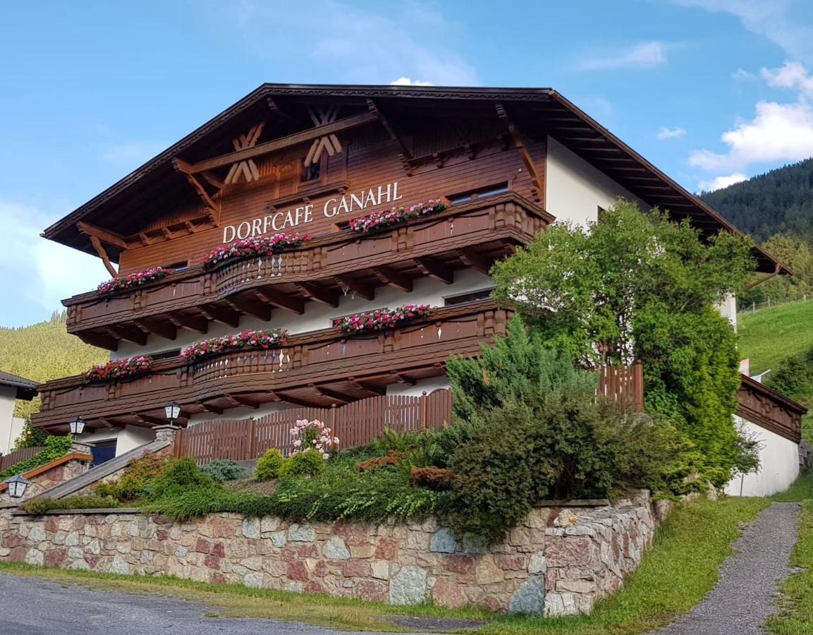 Refugium Ganahl 1136m - Bed and Breakfast Tobadill