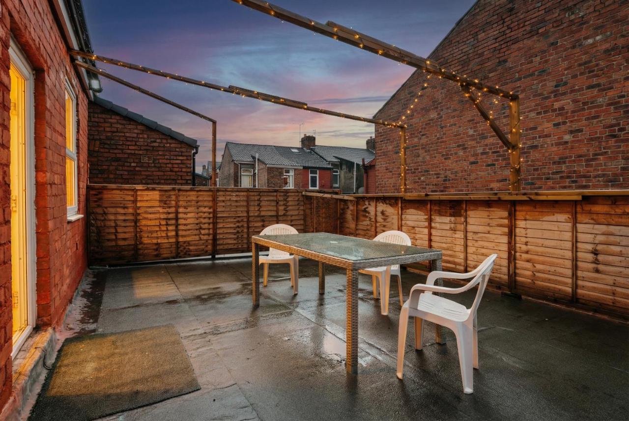 Roof Terrace WM Smart TV Free Parking - B&B Liverpool