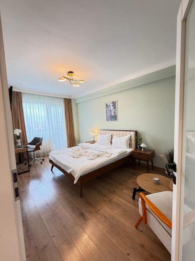 Q Deluxe Collection - Palas Commercial Center - Chambres d’hôtes Iași