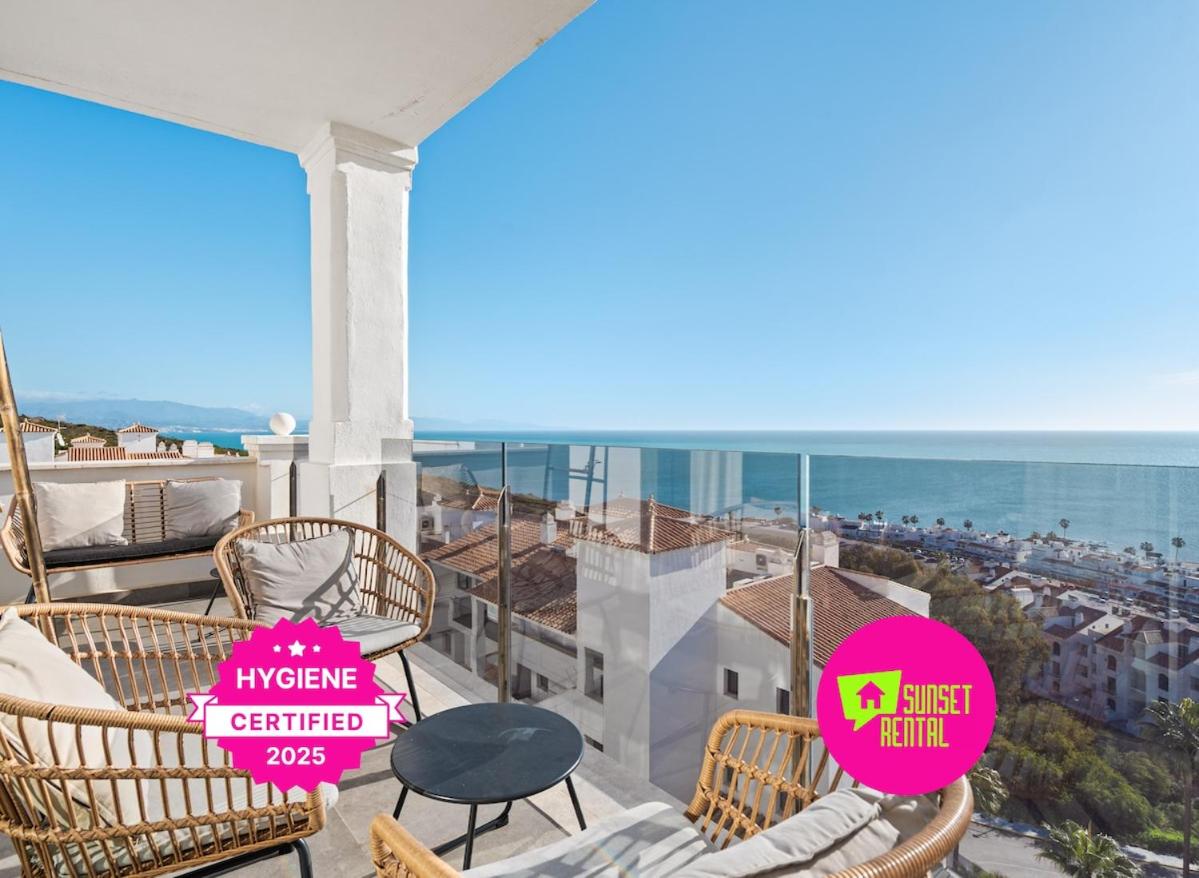 Elegant apartment with sea views and a pool - Ferienwohnung Castillo de la Duquesa