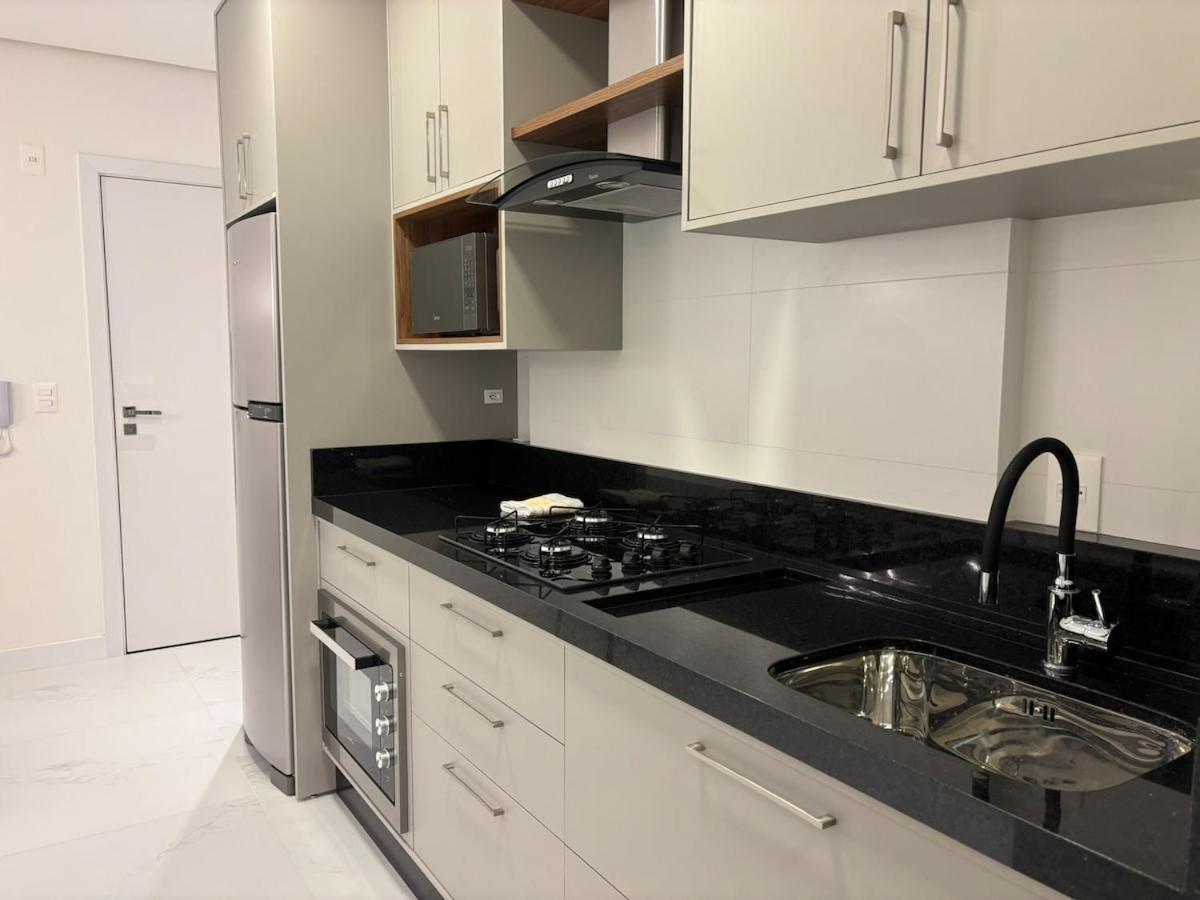 Vista Mar, Apto Novo c/ Garagem e Churrasqueira - Chambres d’hôtes Itapema