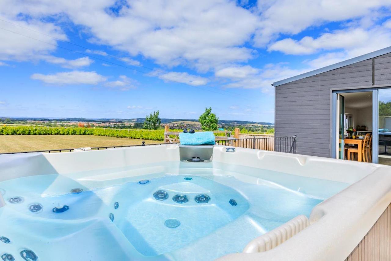 2 Bed in Somerton oc-s32606 - Bed and Breakfast Somerton