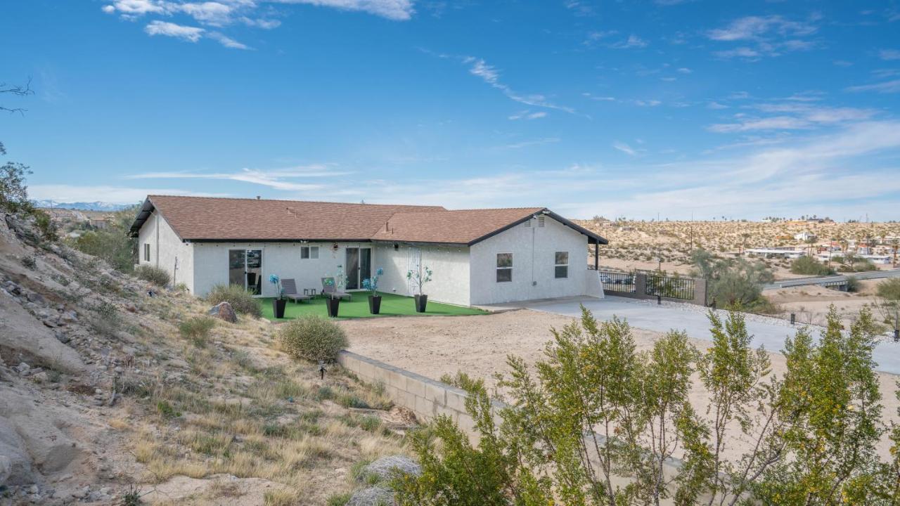 The Chill Villa - EV, Hot Tub, Grill, Bar, Games, RV Parking in Twentynine Palms Downtown - Chambres d'hôtes Twentynine Palms