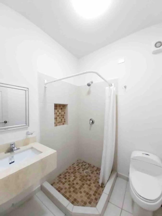 Condominio 49o 2 recamaras a 5 min del aeropuerto y del consulado - Ferienwohnung Hermosillo