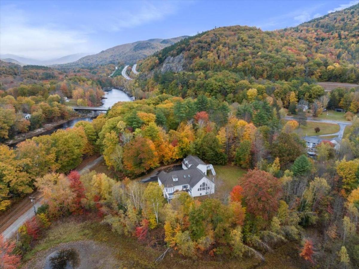 White Mountain Retreat with Theater, Fire Pit, Game Room and River Access - Ferienwohnung Woodstock