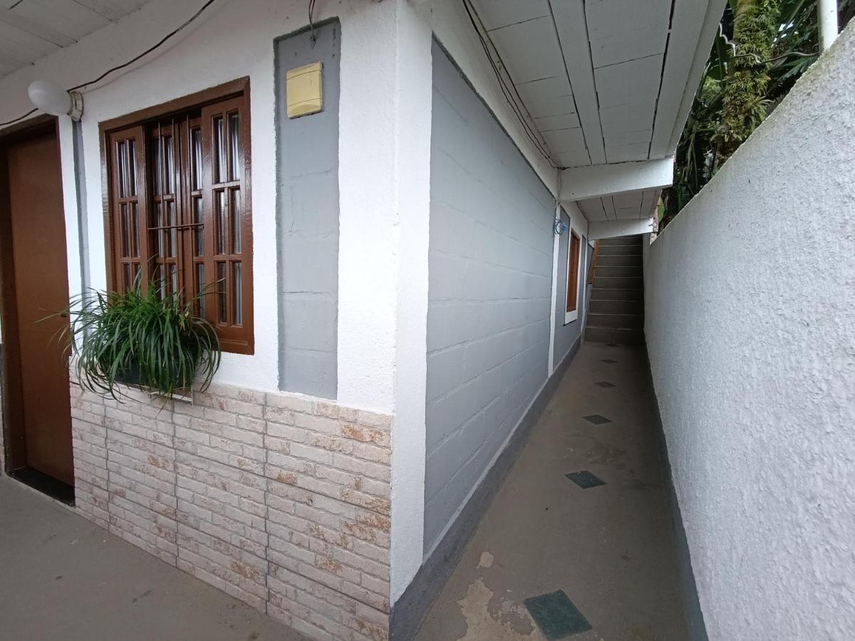 Hospedagem Doce Lar - Casa Girassol - B&B Teresópolis