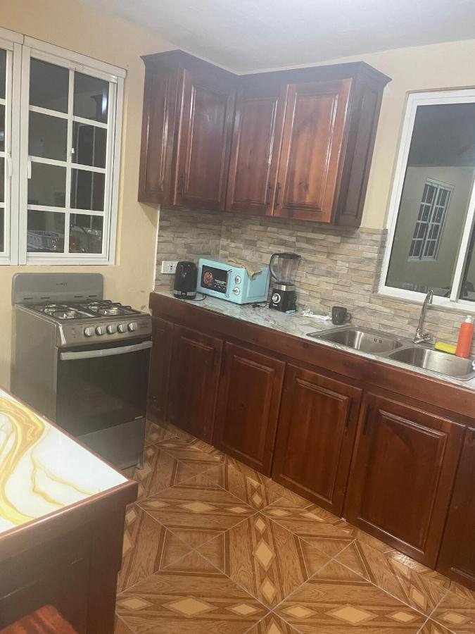 Valley View Inn - B&B Roseau