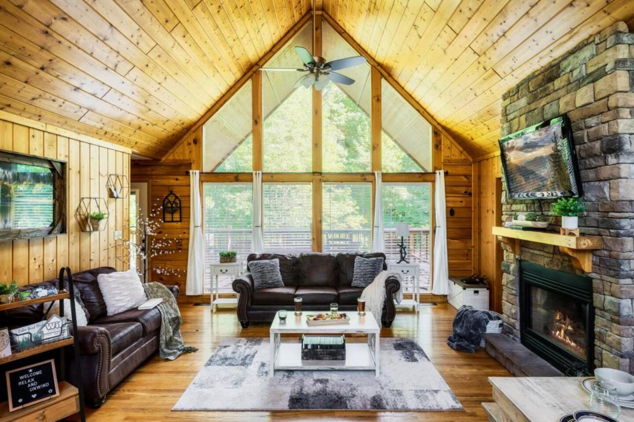 Joy's Retreat Cabin - B&B Sevierville