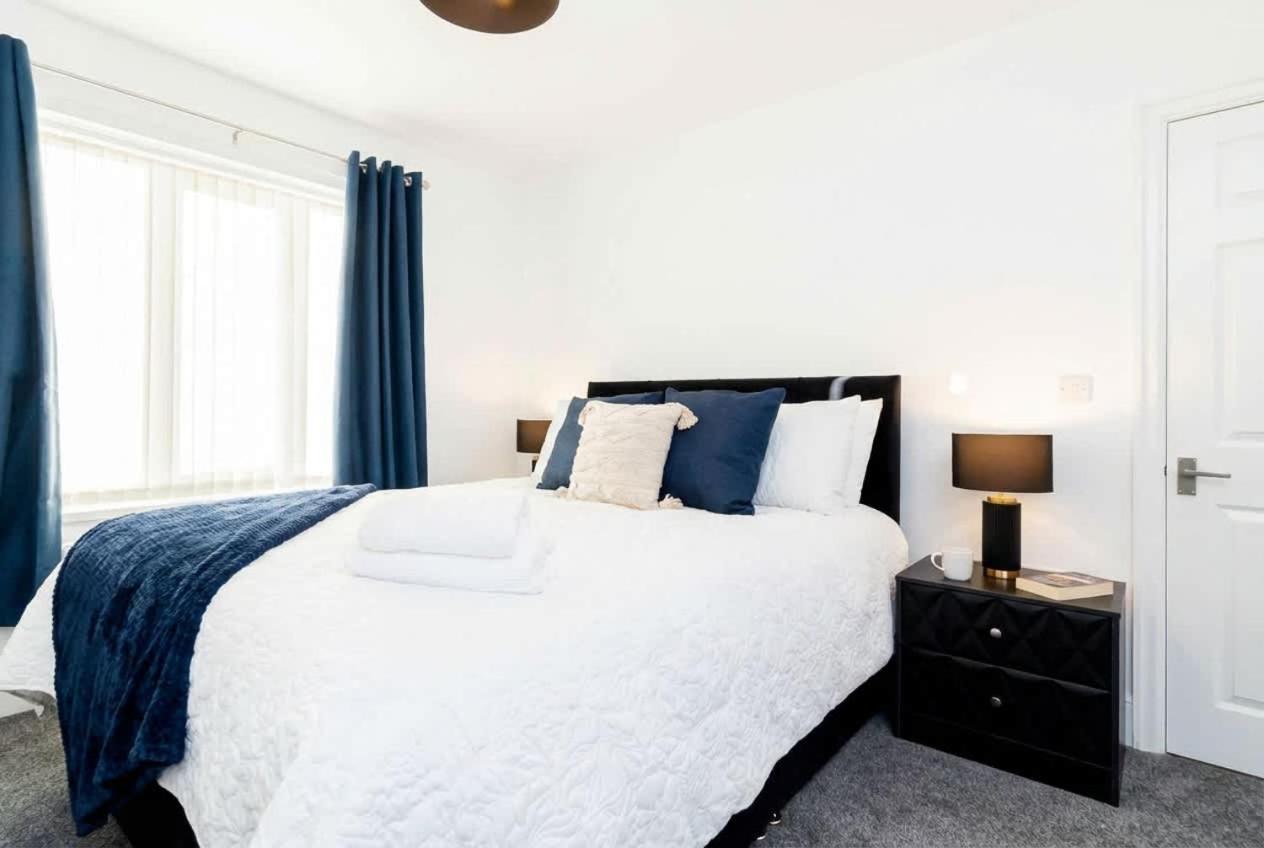 Spacious 3 Bedroom Home with Garden in Doncaster - B&B Doncaster