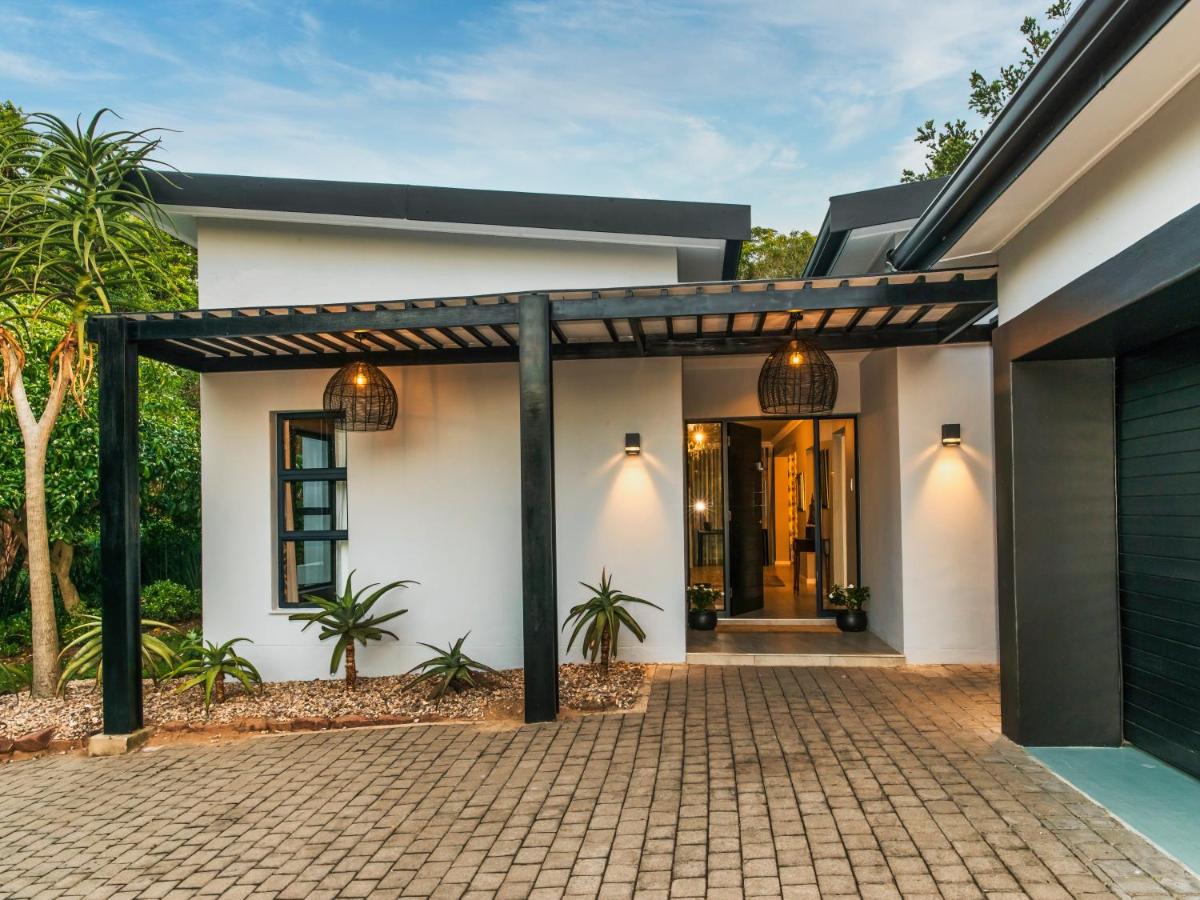 Luxury Villa Albizia, Eden Rock Estate, Pennington - Chambres d'hôtes Pennington