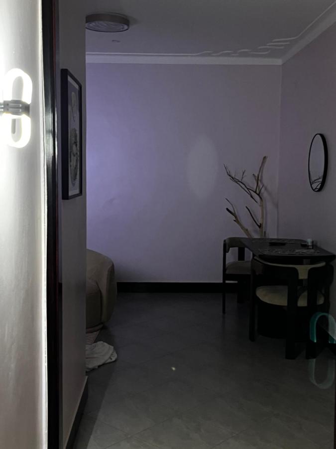 The Cozy Home Apartment - Ferienwohnung Fort Portal