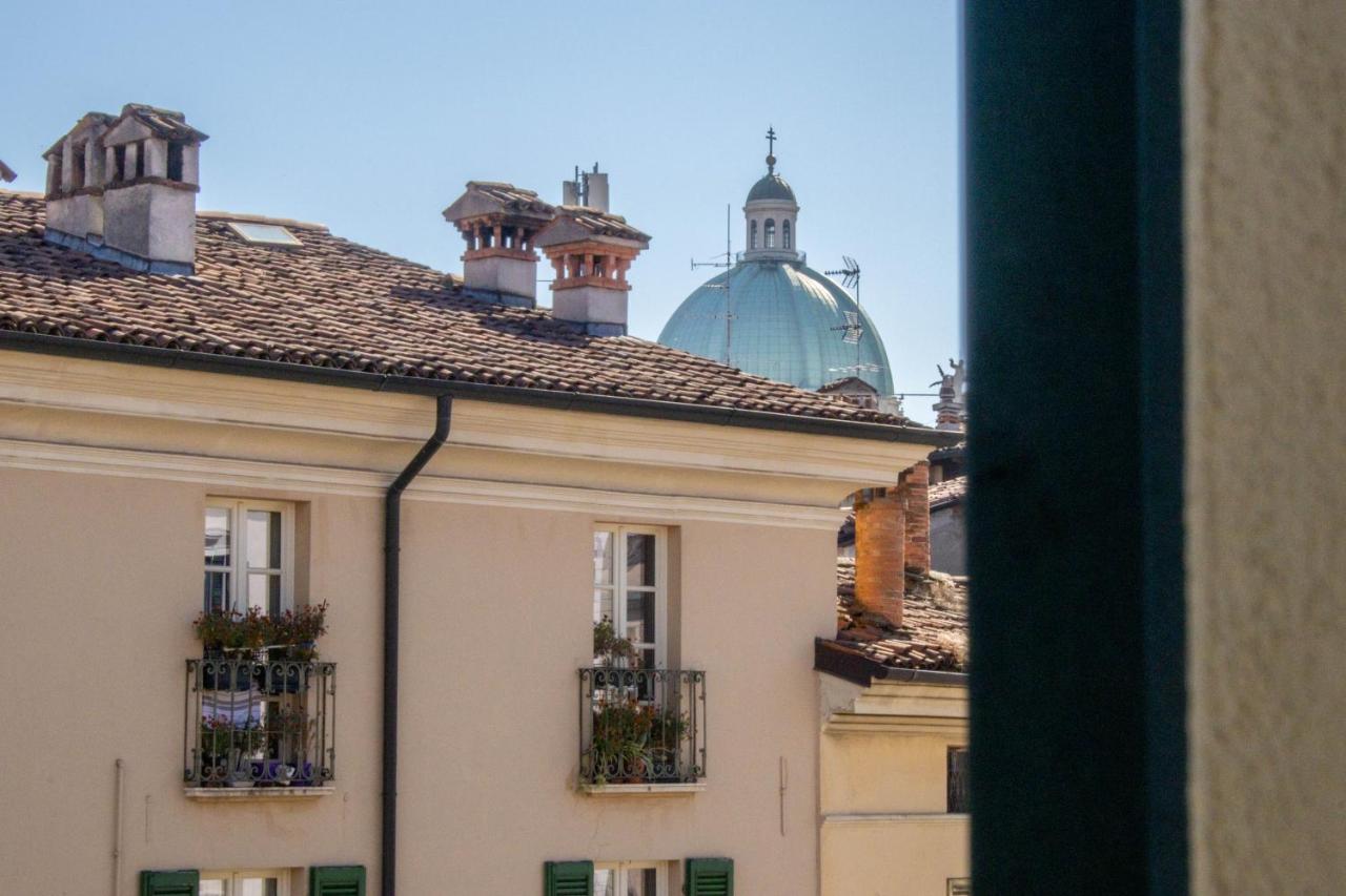 Duomo View Apartment - 200 meters from subway - Chambres d’hôtes Brescia