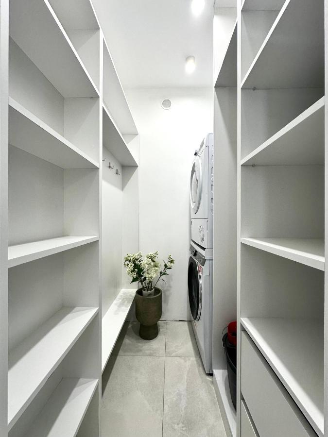 ŁACIARSKA 59 Apt 3 - 200m Main Square - Self Check-In 20h - Balcony - B&B Breslavia