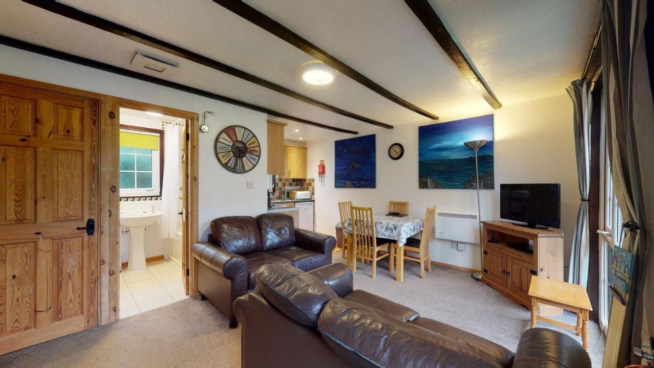 01 Tudor Court, Tolroy Manor - Ferienwohnung Hayle