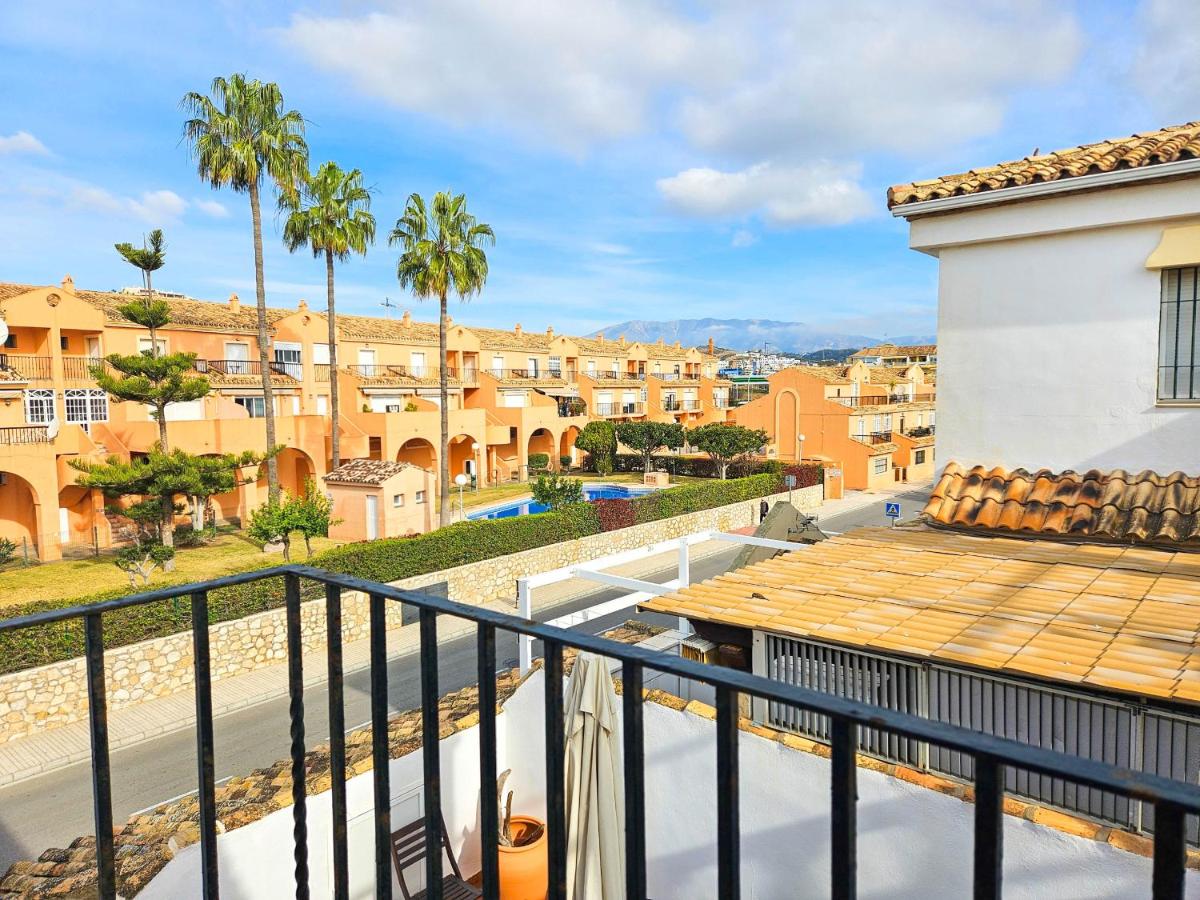 Penthouse Apt, La Cala de Mijas Close to the Beach - Chambres d'hôtes La Cala De Mijas