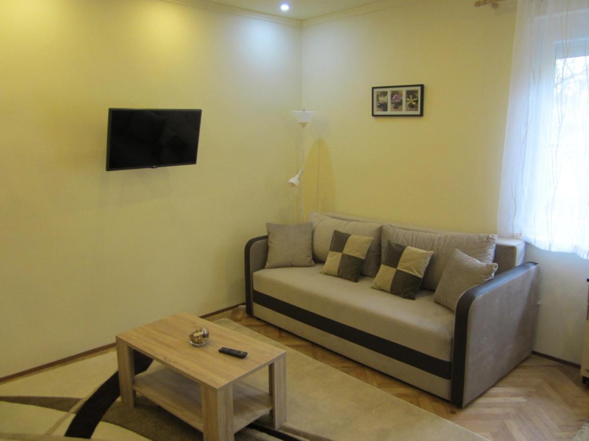 B&B Szeged - Dudi Apartman - Bed and Breakfast Szeged