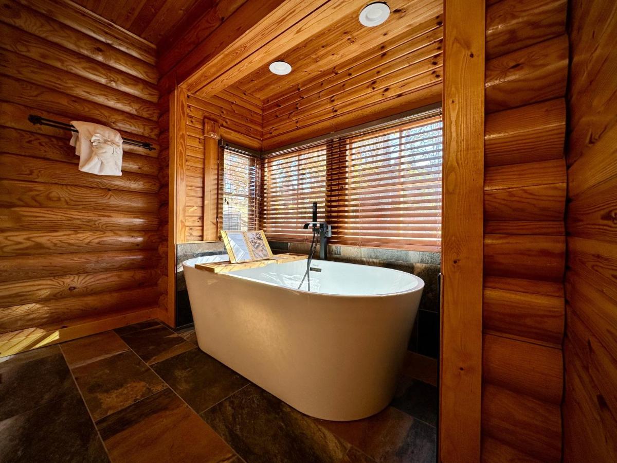 Luxe Cabin Sleep 6 Hot Tub Free Attraction Ticket - Ferienwohnung Gatlinburg