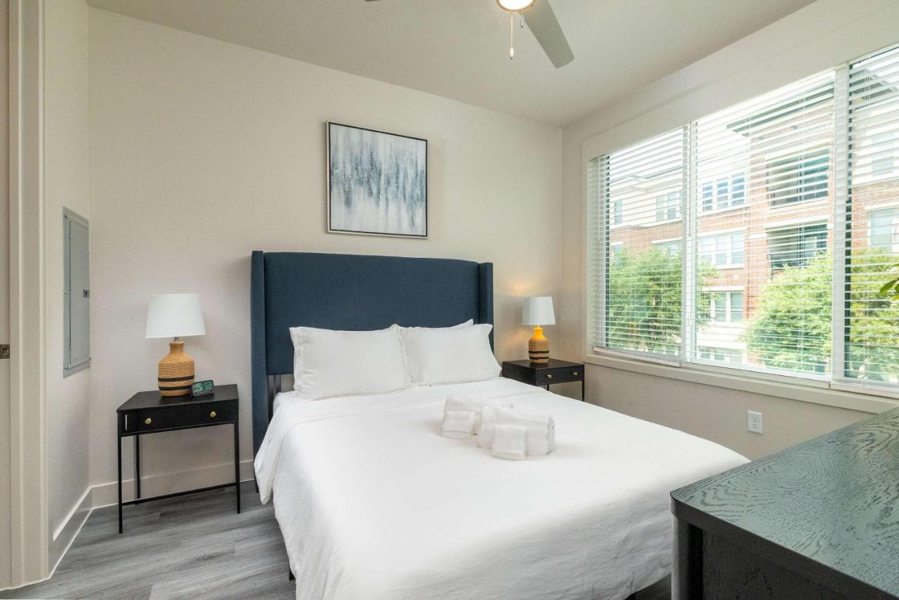 Riverfront Stay Downtown Views Queen Bed Free Parking - B&B Fort Worth