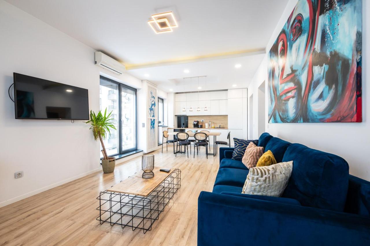 Artistic Touches Hideaway - Politehnica Park Views - B&B Bucarest