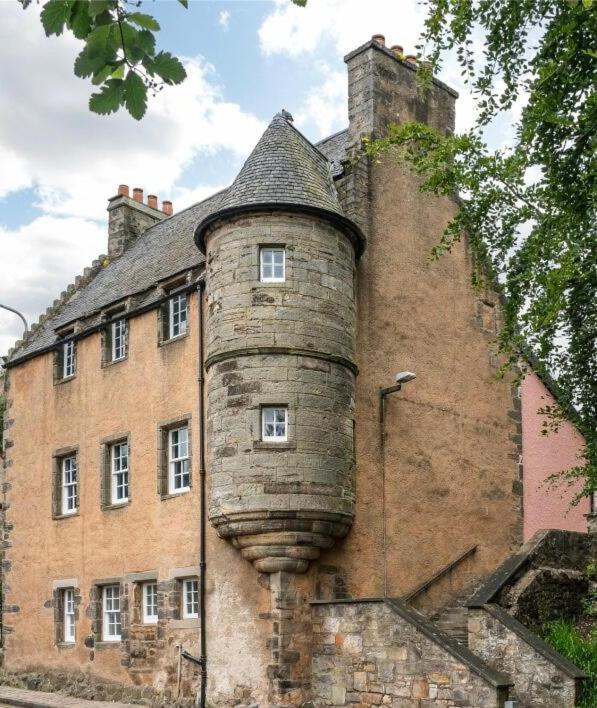 Fordells Lodgings Stylish Rooms in Historic Townhouse - B&B Inverkeithing