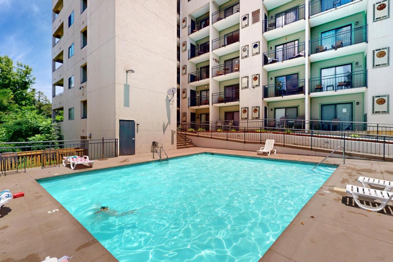 Smoky Mountain Escape Balcony Pool Free Tickets - B&B Gatlinburg