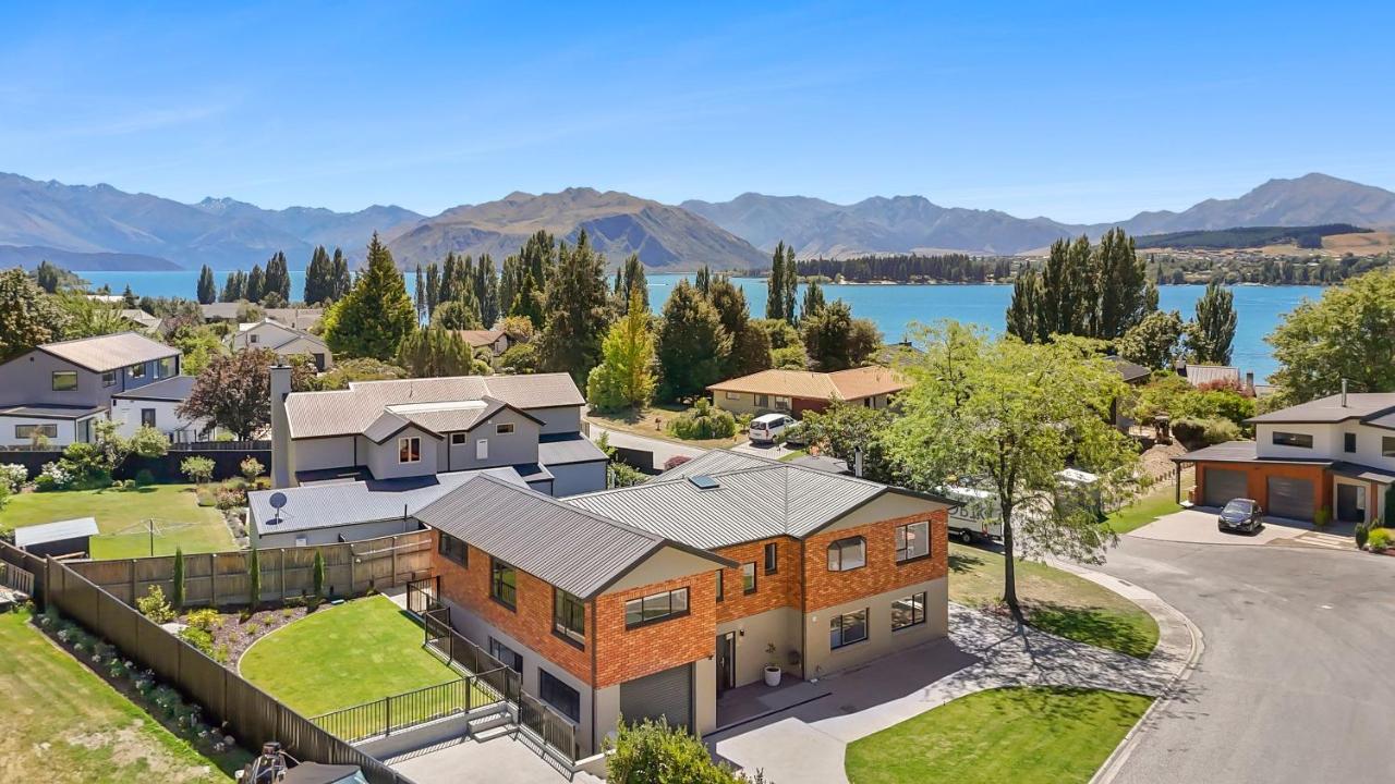 Wanaka Tree Retreat - Luxury Living Steps from the Iconic Lakefront - Ferienwohnung Wanaka